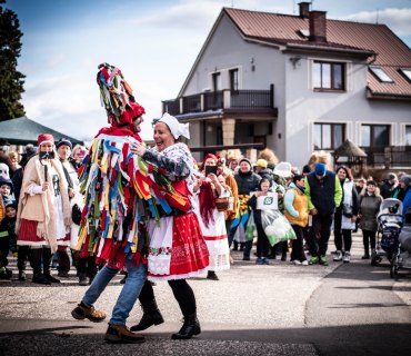 3. Masopustní průvod